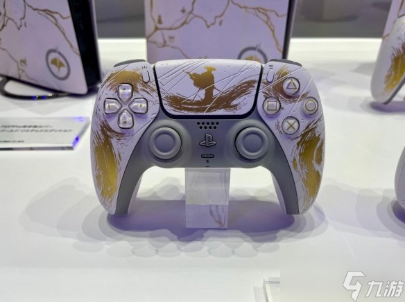 超帅划痕 《羊蹄山之魂》主题限定版PS5外壳和手柄