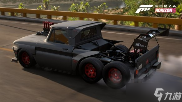 《极限竞速 地平线5》后台对决 定制猛兽争夺选票